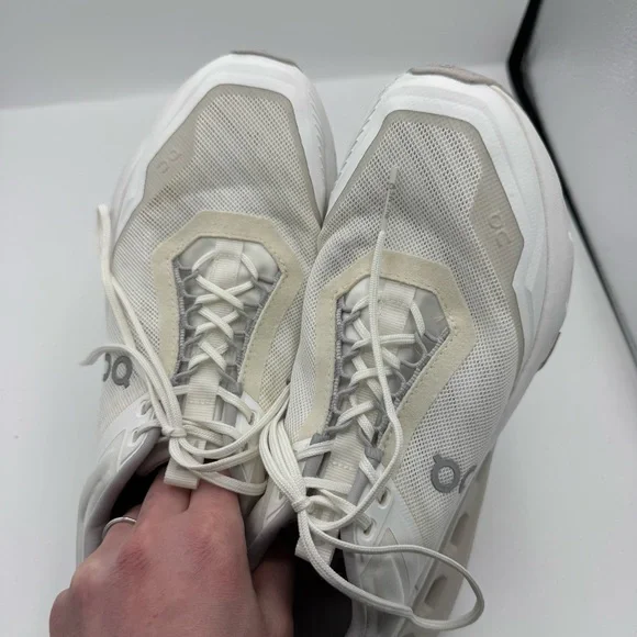 Free People Movement On Cloudnova X Sneakers white glacier women’s size 9.5